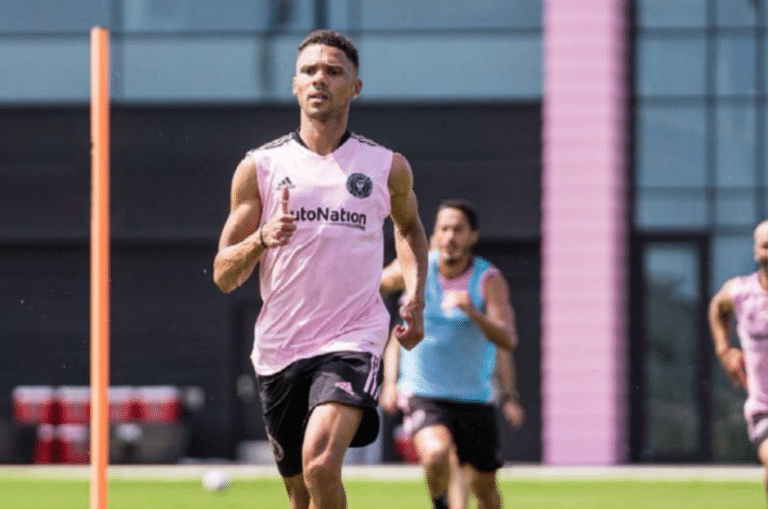 Kieran Gibbs Collaborated with XBTO to Convert Half of His Salary to Bitcoin