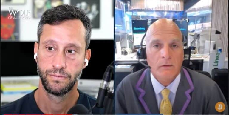 Bloomberg Senior Commodity Strategist Mike McGlone Urges Gold Investors to Acquire Bitcoin