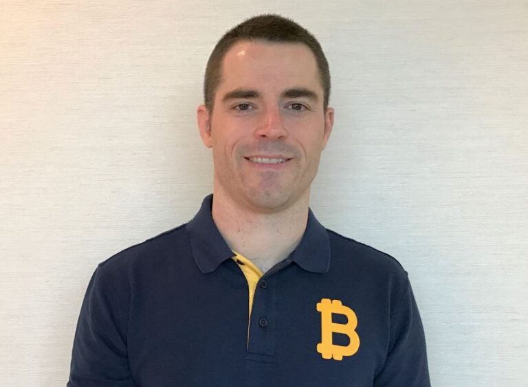 Bitcoin Cash Founder Roger Ver Says Dogecoin (DOGE) Is “Significantly Better” Than Bitcoin (BTC)