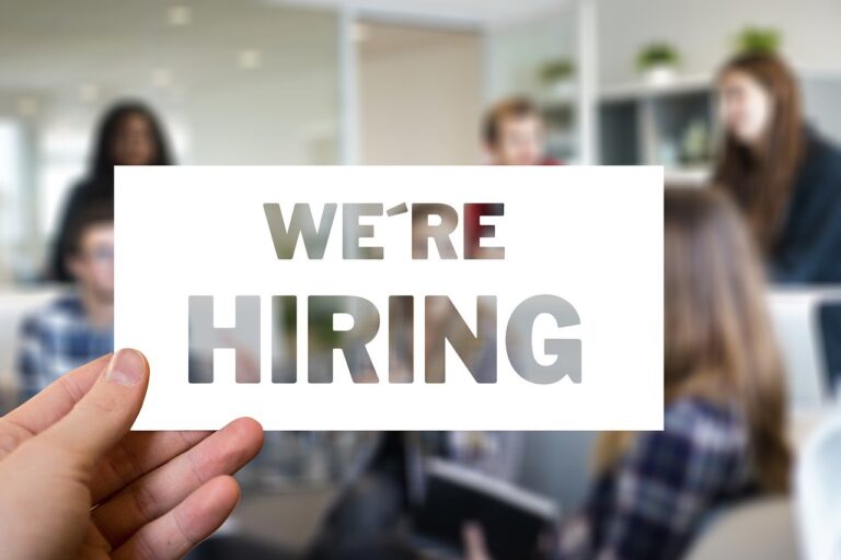 Community Admires As Binance and Ripple Announce Job Vacancies Amid Widespread Crypto Talents’ Layoffs 